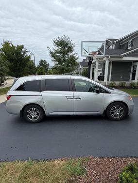 Silver 2013 Honda Odyssey EX-L