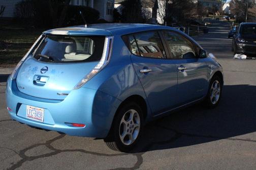 Blue 2012 Nissan Leaf SL