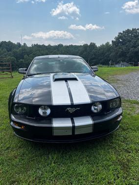 Gray 2008 Ford Mustang GT Premium