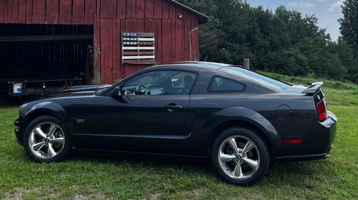 Gray 2008 Ford Mustang GT Premium