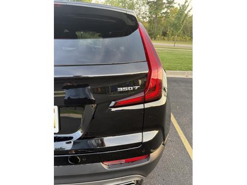 2022 Cadillac XT4 Premium Luxury