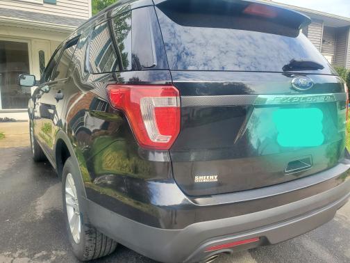 Black 2017 Ford Explorer Base