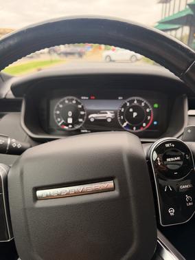 Black 2019 Land Rover Discovery SE