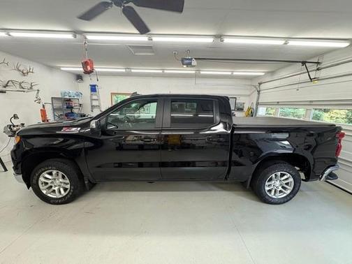 Black 2025 Chevrolet Silverado 1500 LT