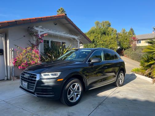 2018 Audi Q5 2.0T Premium Plus