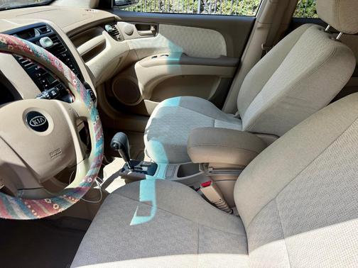White 2007 Kia Sportage LX