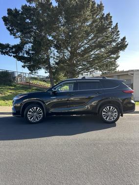 2021 Toyota Highlander Hybrid Limited