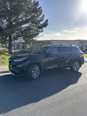 2021 Toyota Highlander Hybrid Limited