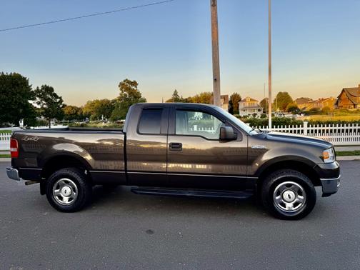 2005 Ford F-150 XLT