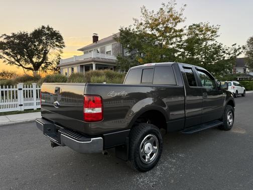 2005 Ford F-150 XLT