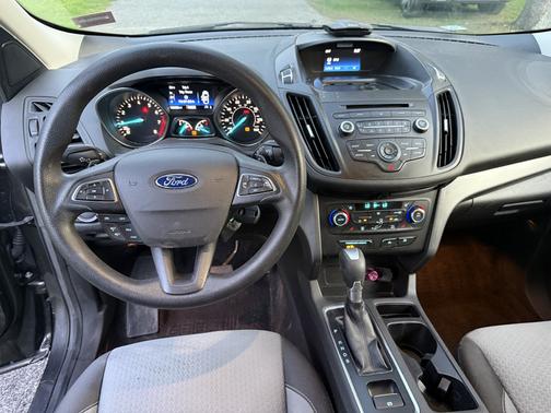 Gray 2017 Ford Escape SE