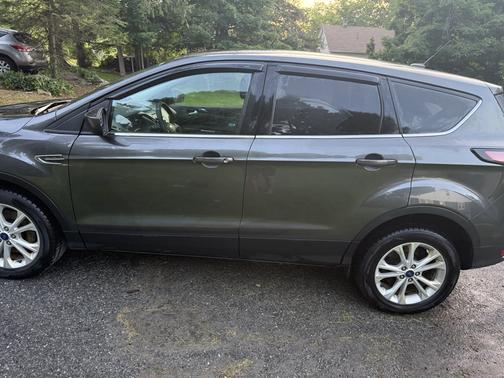 Gray 2017 Ford Escape SE