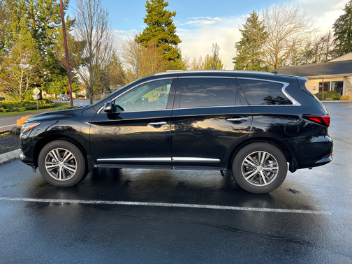 2017 INFINITI QX60 Base
