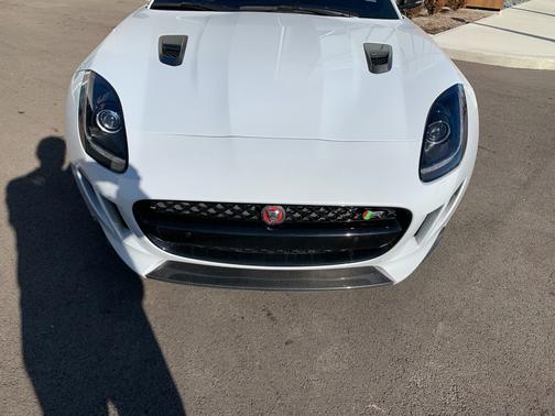 Photo 2 of 11 of 2016 Jaguar F-TYPE R