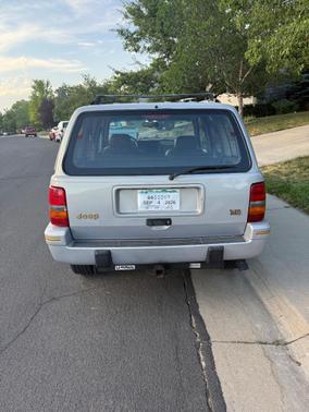 Silver 1994 Jeep Grand Cherokee Limited 4WD