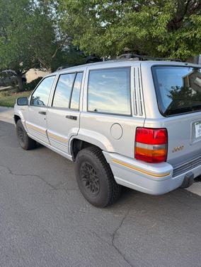 Silver 1994 Jeep Grand Cherokee Limited 4WD