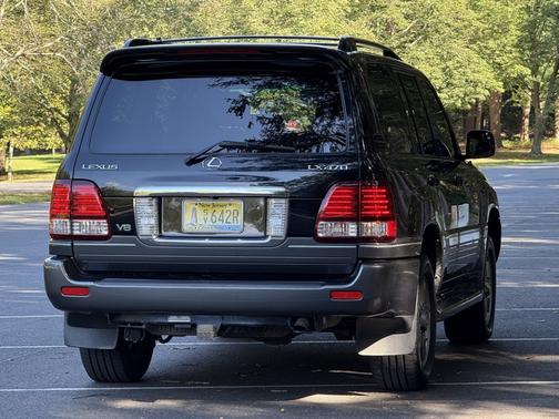 2006 Lexus LX 470 Base
