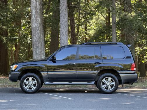2006 Lexus LX 470 Base