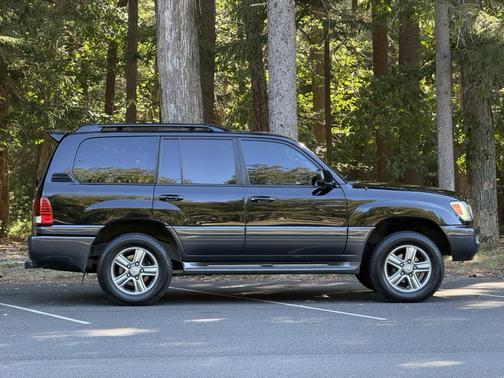 2006 Lexus LX 470 Base