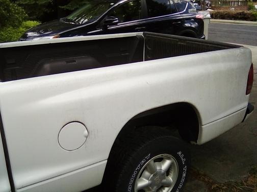 White 1998 Dodge Dakota Sport