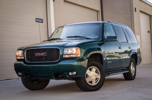 Green 2000 GMC Yukon Denali