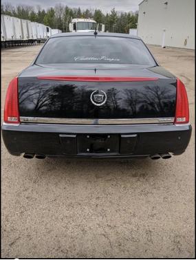 Photo 2 of 7 of 2006 Cadillac DTS Luxury