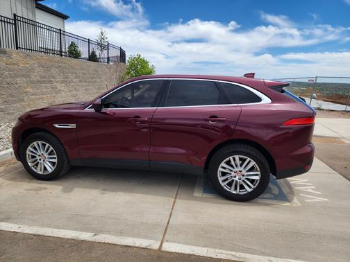 2017 Jaguar F-PACE 35t Prestige
