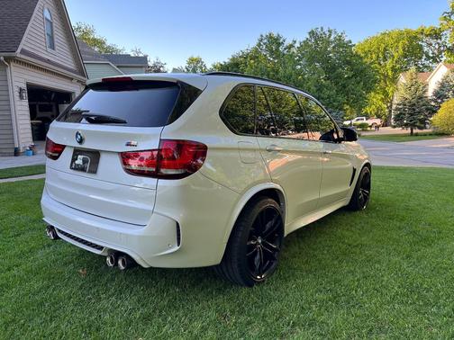 White 2018 BMW X5 M Base