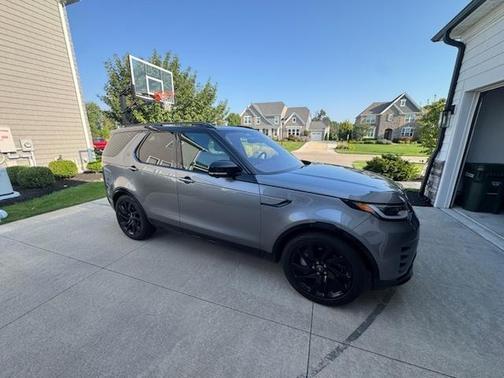 Gray 2023 Land Rover Discovery P300 S R-Dynamic