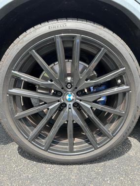 Gray 2025 BMW X5 M60i