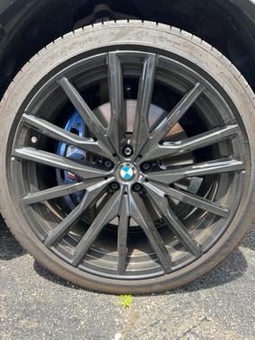 Gray 2025 BMW X5 M60i