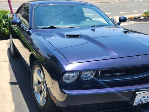 2012 Dodge Challenger SXT