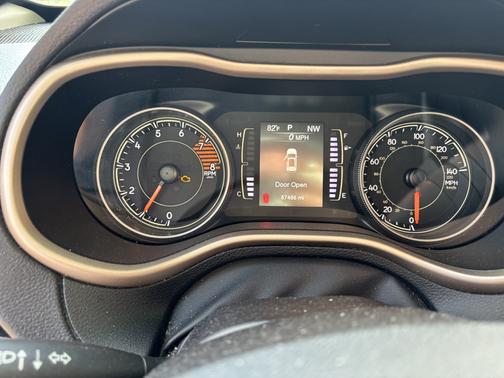 White 2017 Jeep Cherokee Latitude
