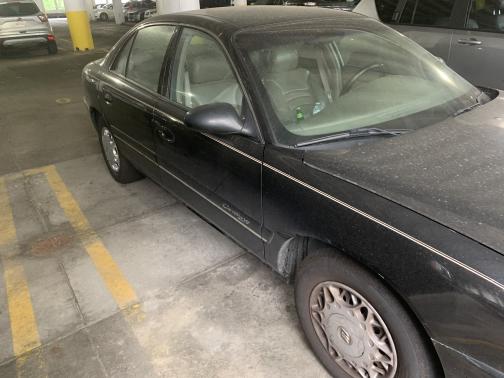 Photo 2 of 7 of 1999 Buick Century Limited
