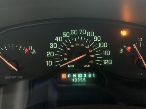 Photo 4 of 7 of 1999 Buick Century Limited
