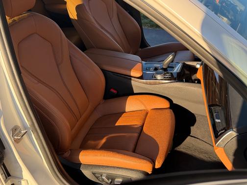 White 2018 BMW 540 i xDrive