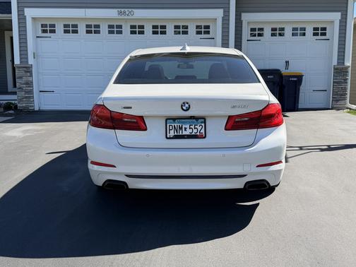 White 2018 BMW 540 i xDrive