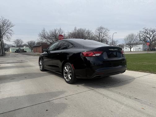 Black 2015 Chrysler 200 S