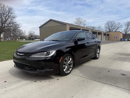Black 2015 Chrysler 200 S