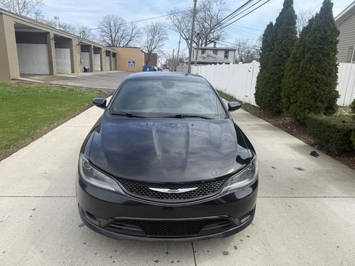 Black 2015 Chrysler 200 S