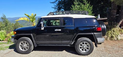2013 Toyota FJ Cruiser Base
