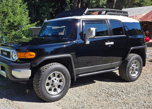 2013 Toyota FJ Cruiser Base