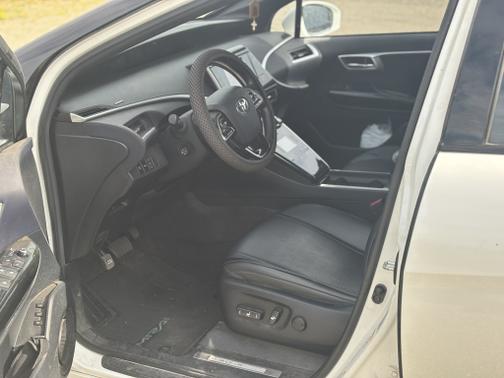 2017 Toyota Mirai Base
