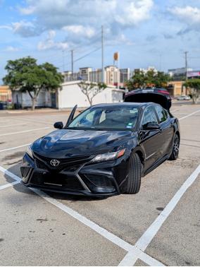 Black 2021 Toyota Camry SE