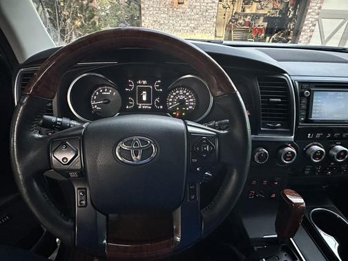 2018 Toyota Sequoia Platinum