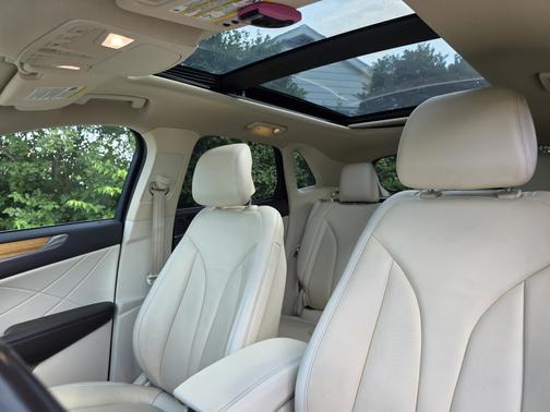 2016 Lincoln MKC Select