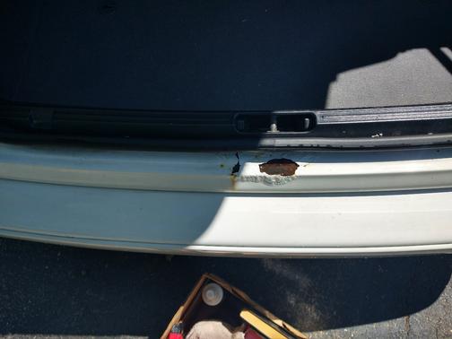 White 2001 BMW 525 i