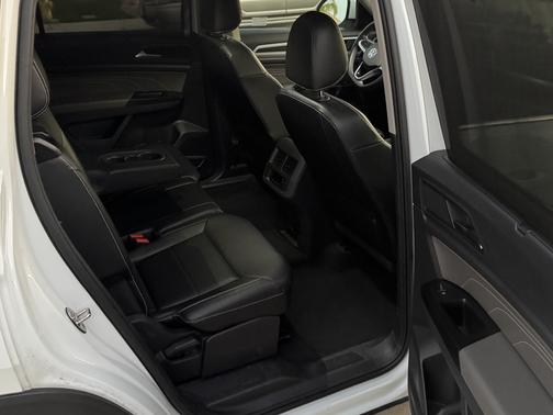 2021 Volkswagen Atlas 3.6L SE w/Technology