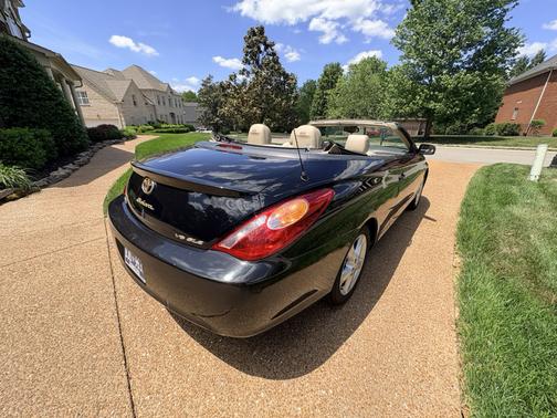 Black 2004 Toyota Camry Solara SE V6