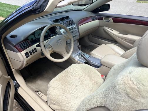 Black 2004 Toyota Camry Solara SE V6